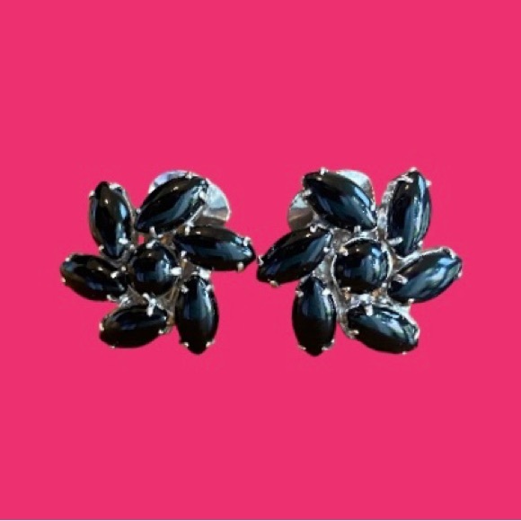 50s Weiss Black Milk Glass Clips - Picture 3 of 5